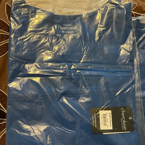 Cherokee uniform top 2XL - Picture 4 of 4